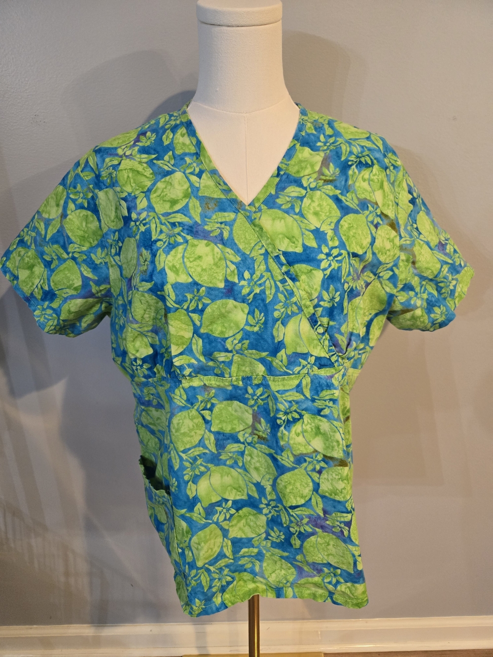 Landau Women's V-Neck Tunic in Bright Blue & Lime